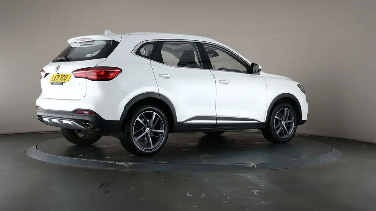 2022-mg-hs-15t-gdi-exclusive-162ps-big-64