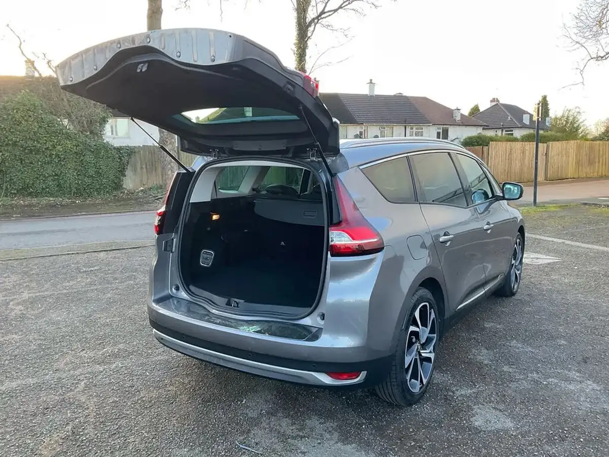 2017-renault-grand-scenic-12-tce-signature-nav-big-27