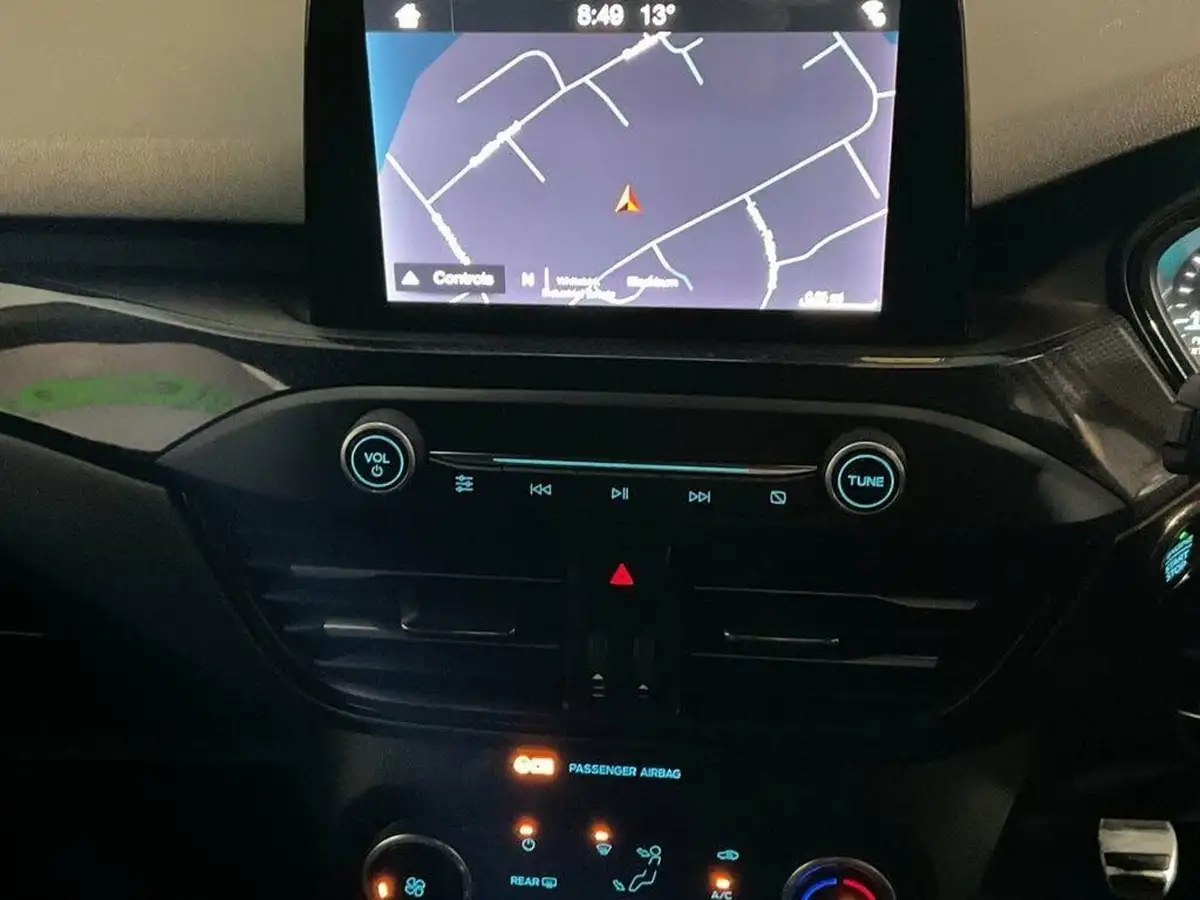 2019-ford-focus-10t-st-line-hatchback-big-43