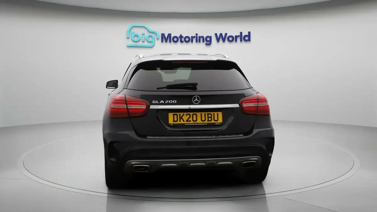 2020-mercedes-benz-gla-class-16-gla-200-amg-line-edition-plus-7g-dct-big-6