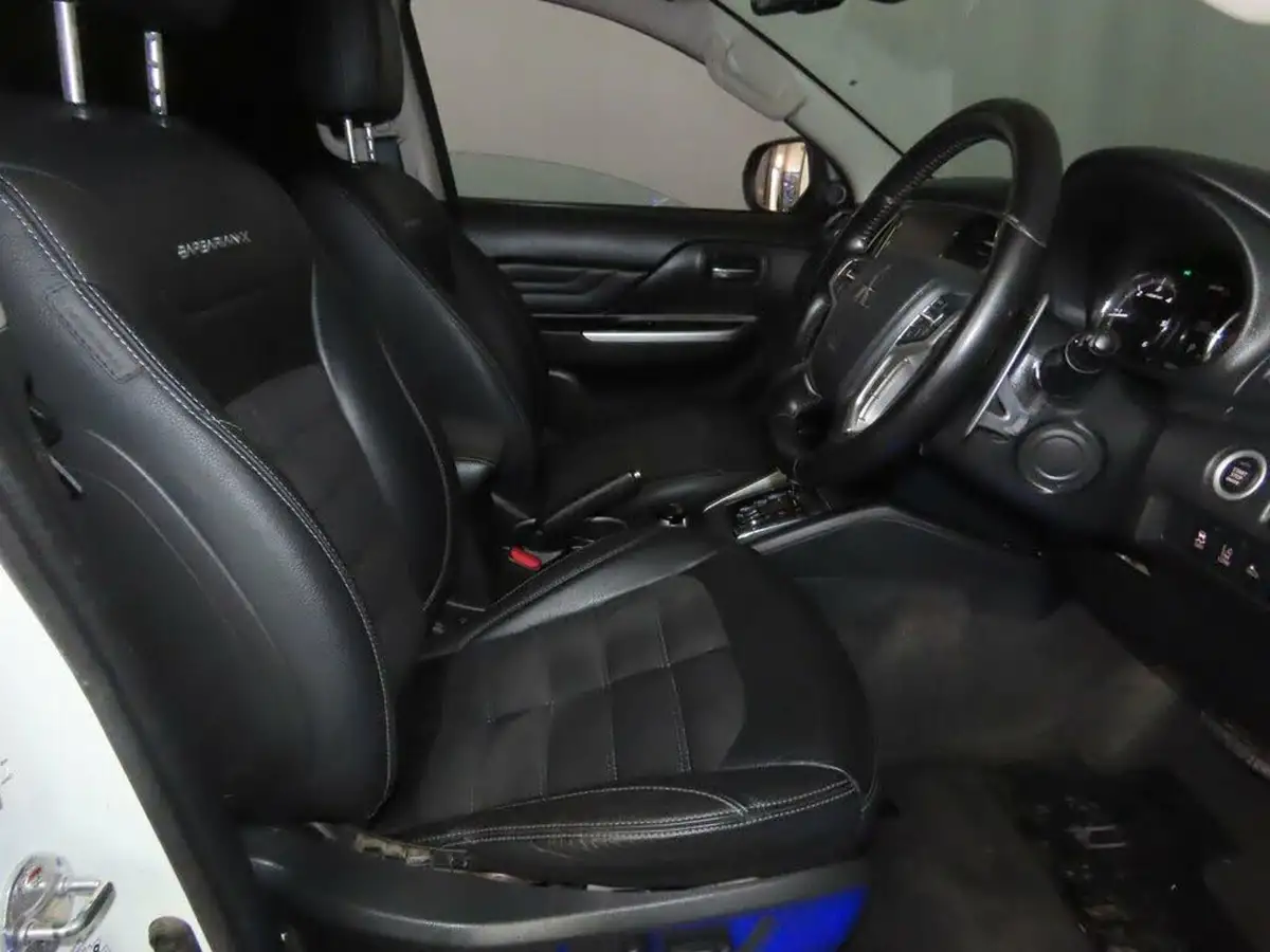 2020-mitsubishi-l200-22di-d-barbarian-x-big-6