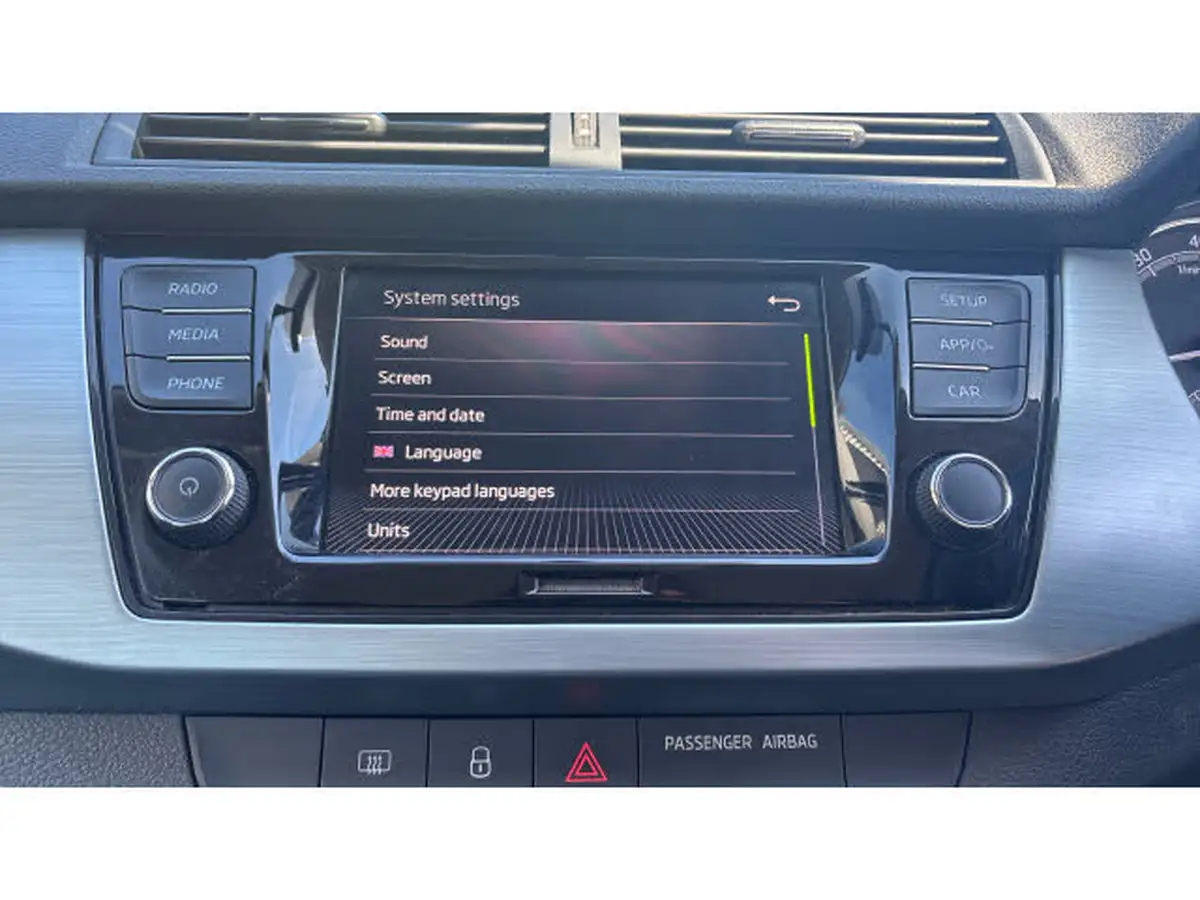 2019-skoda-fabia-10-tsi-colour-edition-big-29