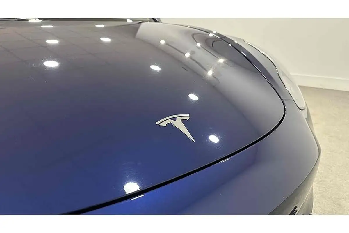 2020-tesla-model-3-e-performance-big-19