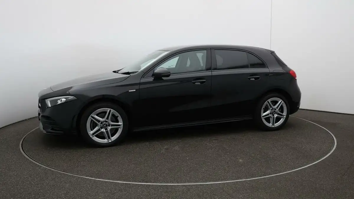 2021-mercedes-benz-a-class-13-a250e-amg-line-edition-hatchback-5d-big-66