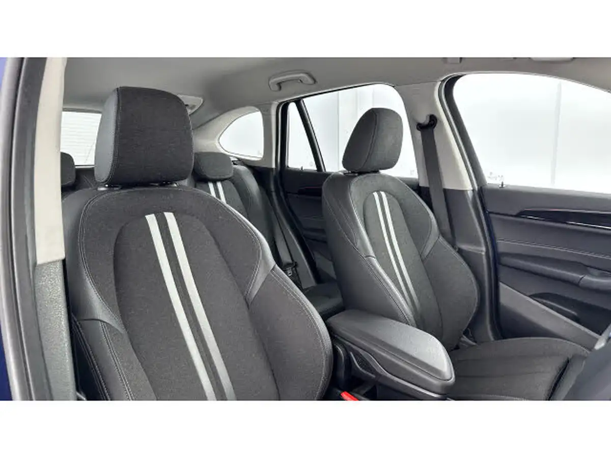 2021-bmw-x1-20-xdrive20i-sport-big-27