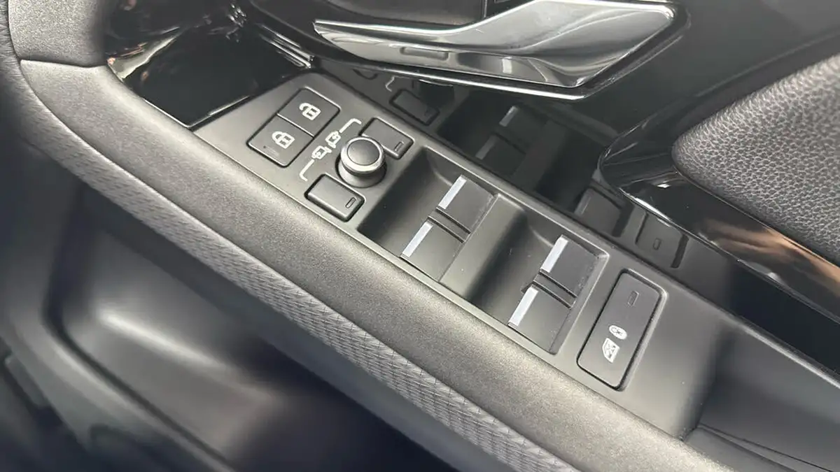 2021-land-rover-range-rover-evoque-20-d165-s-big-23