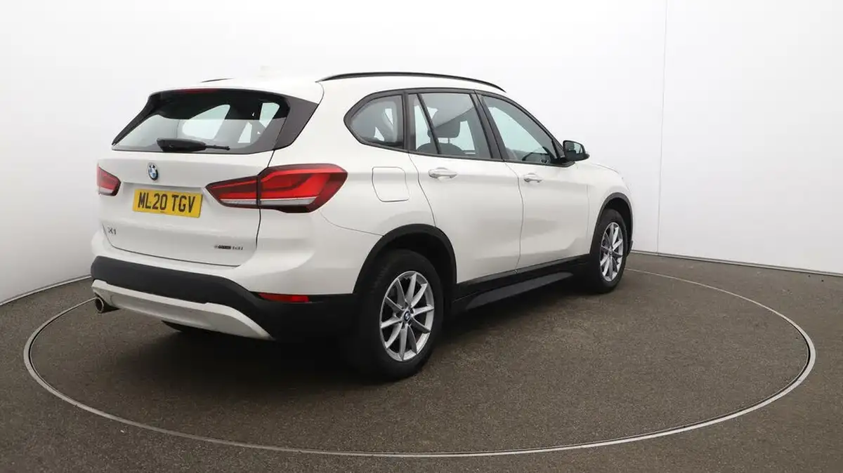 2020-bmw-x1-15-sdrive18i-se-big-52