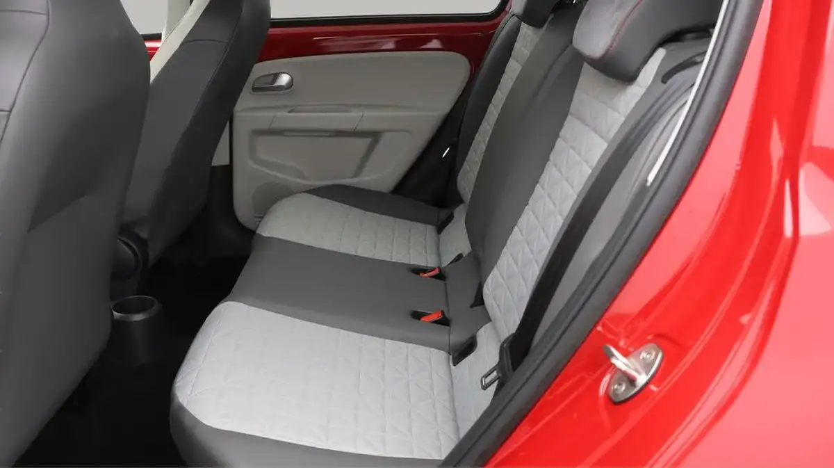 2022-volkswagen-up-10-up-beats-big-24