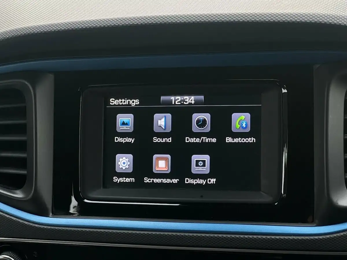 2019-hyundai-ioniq-16-gdi-se-hybrid-big-18