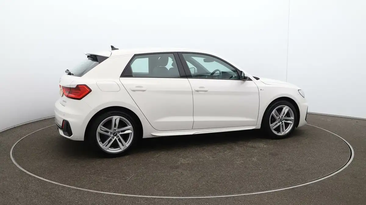 2021-audi-a1-10-25-tfsi-s-line-big-53