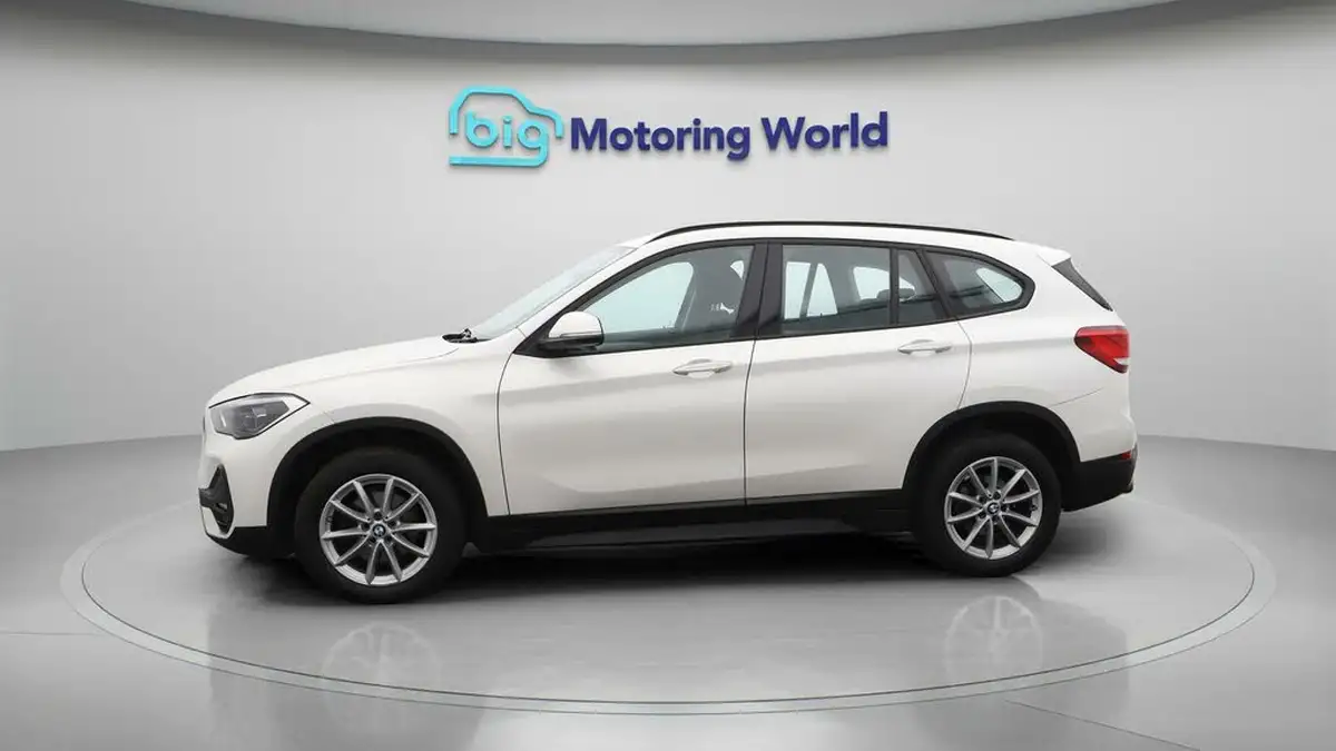 2020-bmw-x1-15-sdrive18i-se-big-4