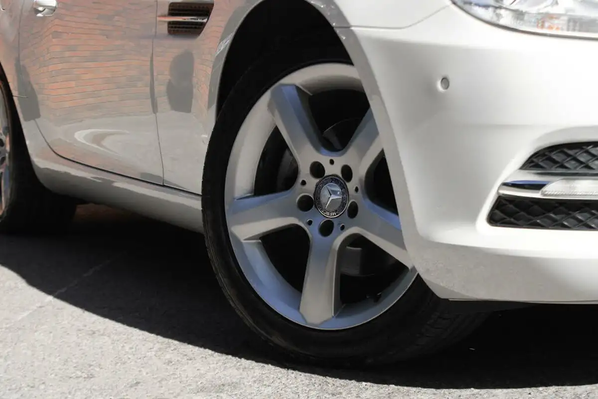 2012-mercedes-benz-slk-18-slk200-184bhp-ss-7g-tronic-plus-big-7