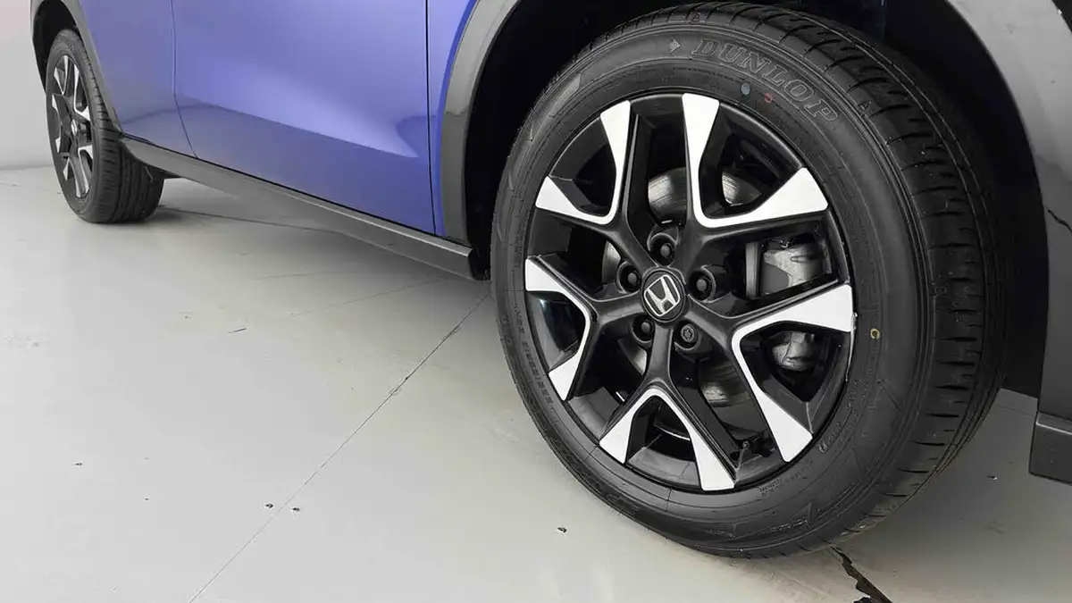 2024-honda-zr-v-20-i-mmd-advance-big-24