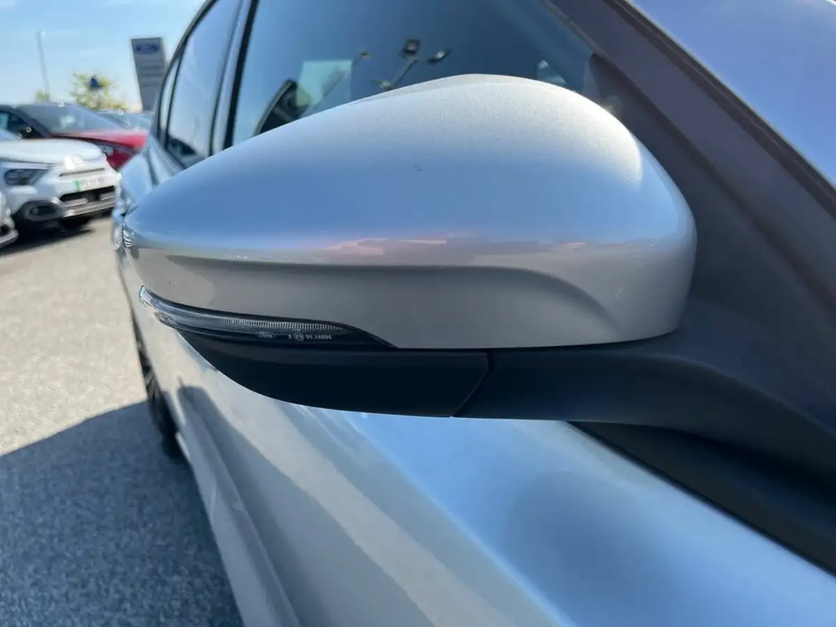 2020-ford-focus-15-st-line-x-hatchback-big-26