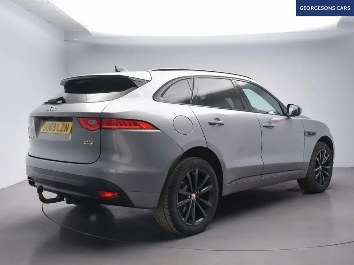 2019-jaguar-f-pace-20-i4d-chequered-flag-180ps-big-6