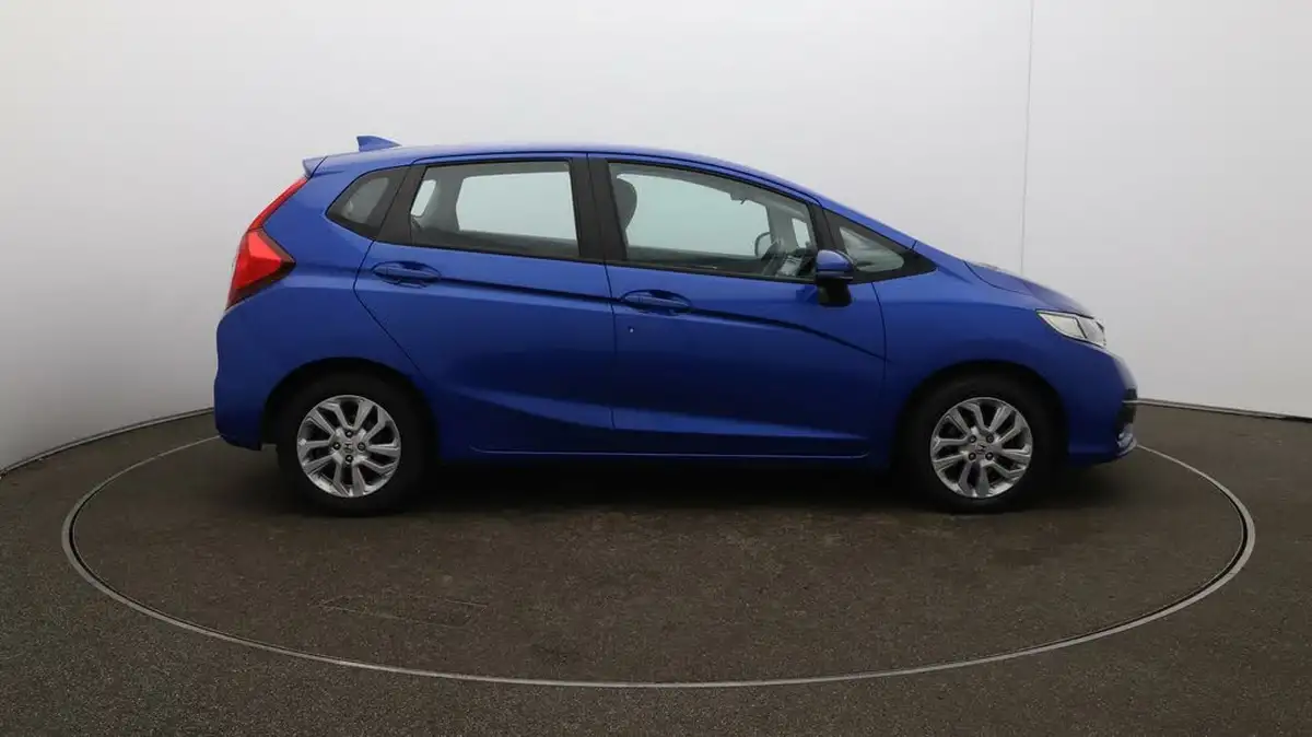 2018-honda-jazz-13-i-vtec-se-big-47