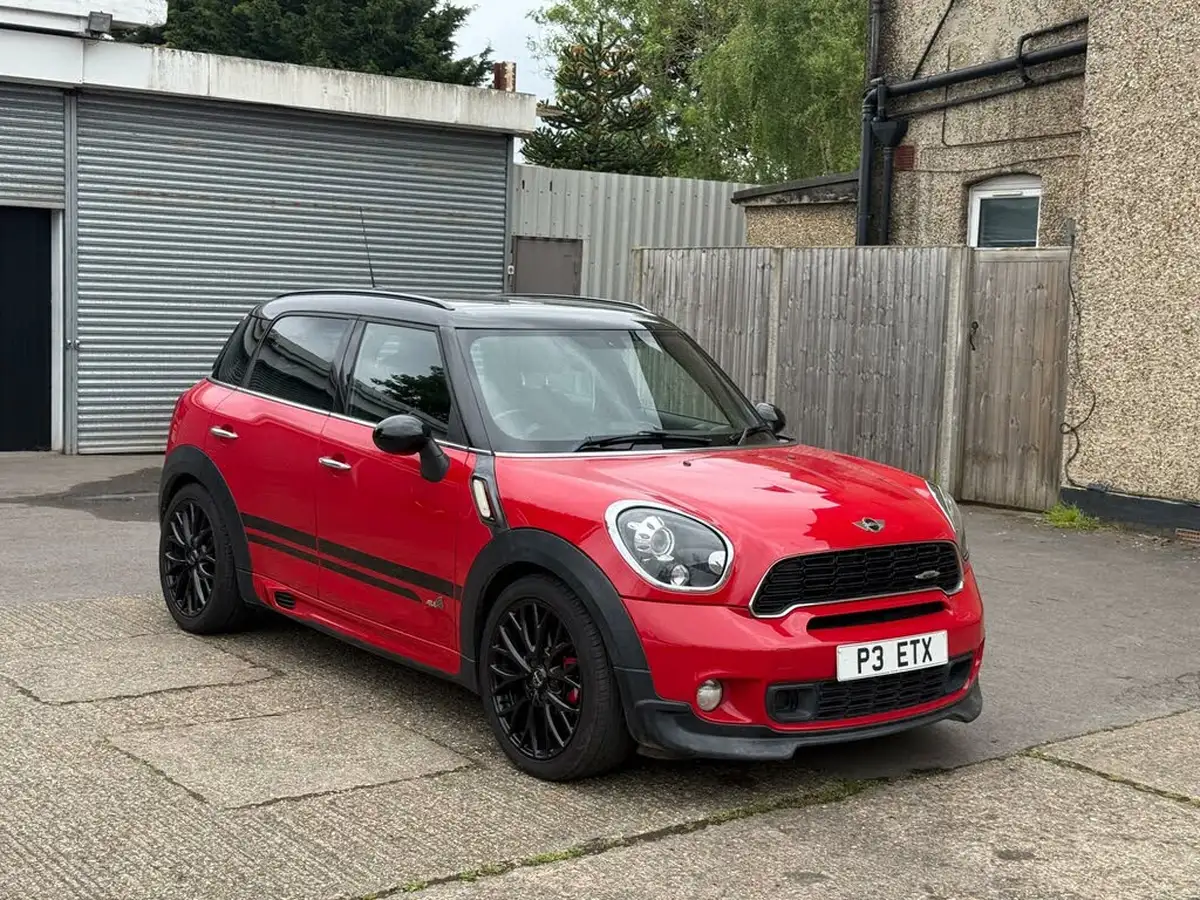 2012-mini-countryman-16-john-cooper-works-chili-big-0