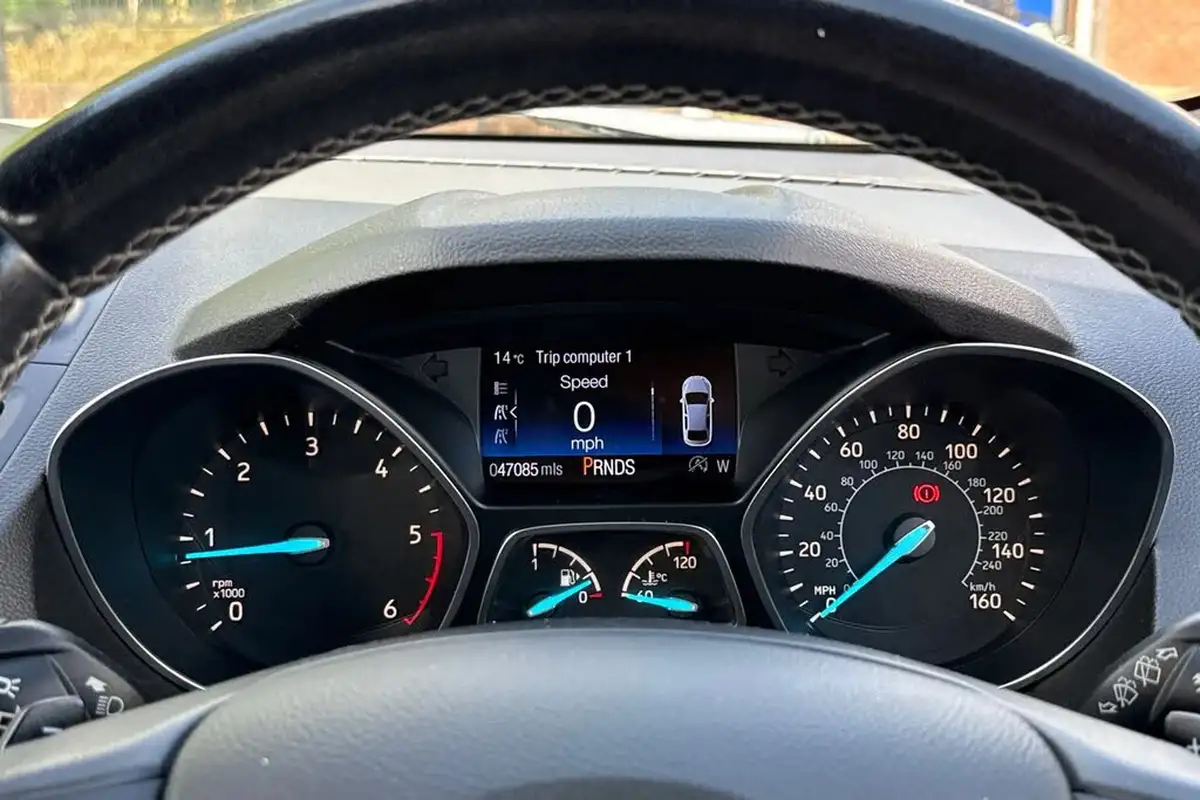 2017-ford-kuga-20tdci-st-line-180ps-awd-powershift-big-39