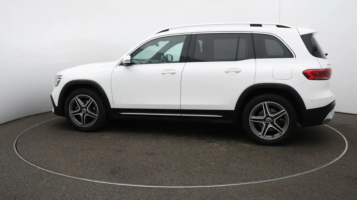 2020-mercedes-benz-glb-class-20d-glb220d-amg-line-premium-5-big-62