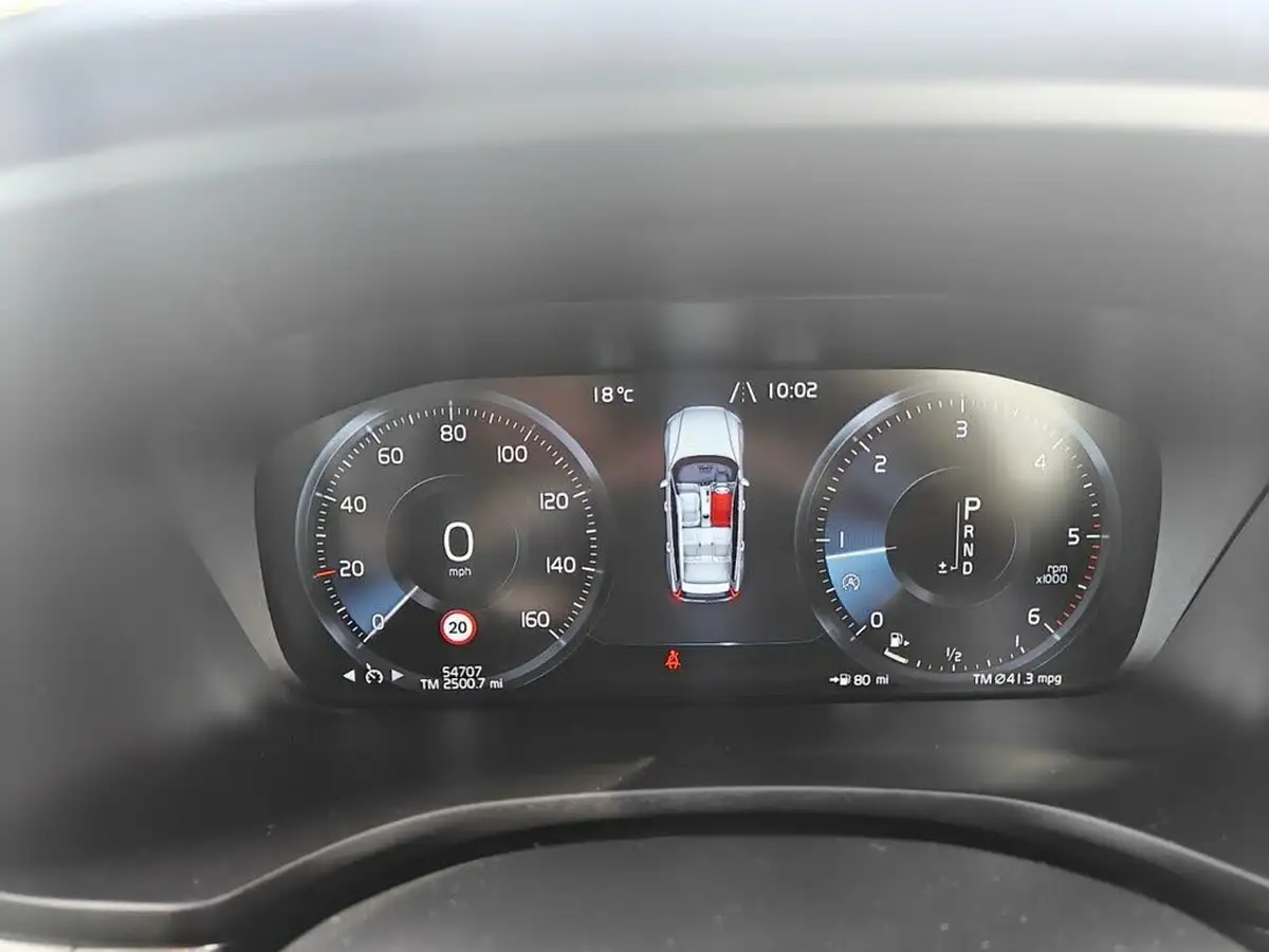 2018-volvo-v60-20td-d4-momentum-geartronic-big-59