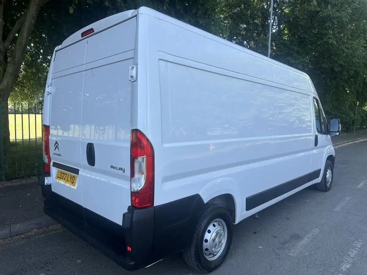 2022-citroen-relay-22bluehdi-35-l3h2-enterprise-panel-big-6
