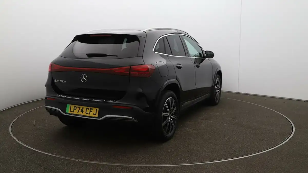 2025-mercedes-benz-eqa-e-eqa-250-amg-line-executive-big-46