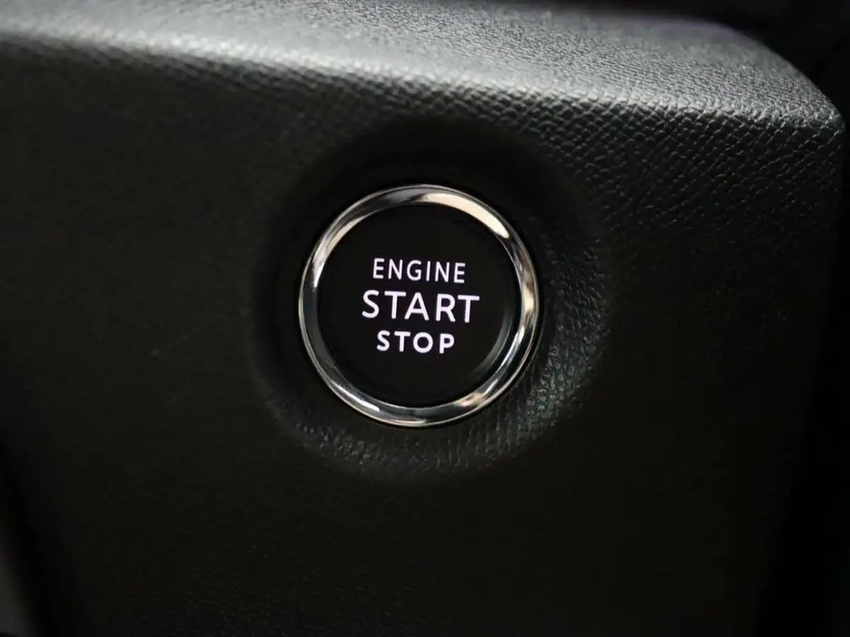 2022-citroen-c4-e-shine-big-29