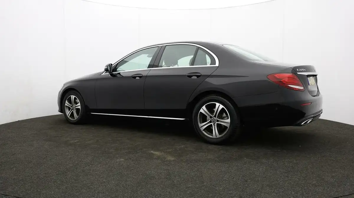2019-mercedes-benz-e-class-20d-e220d-se-ss-saloon-4d-big-74