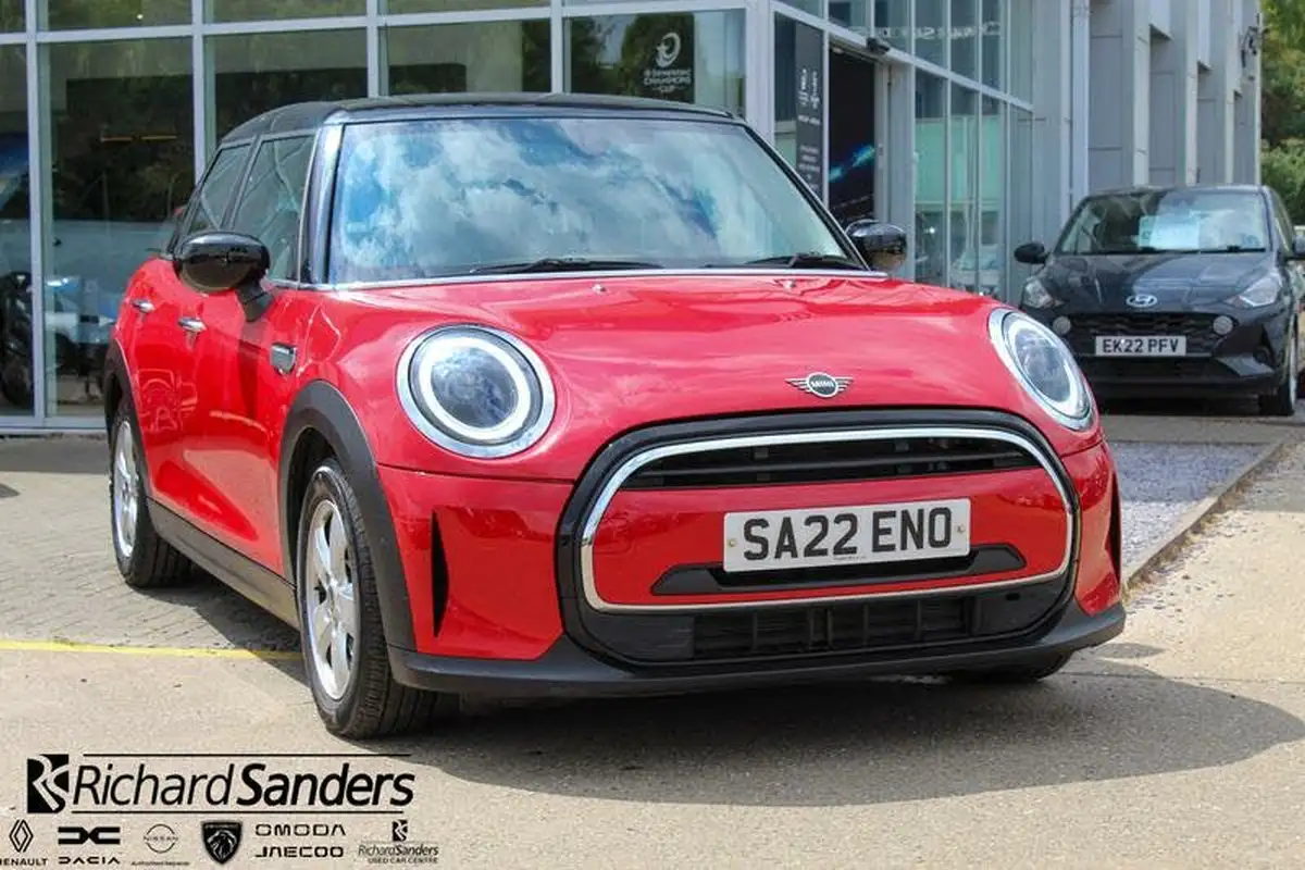2022-mini-cooper-15-cooper-classic-hatchback-5d-big-0