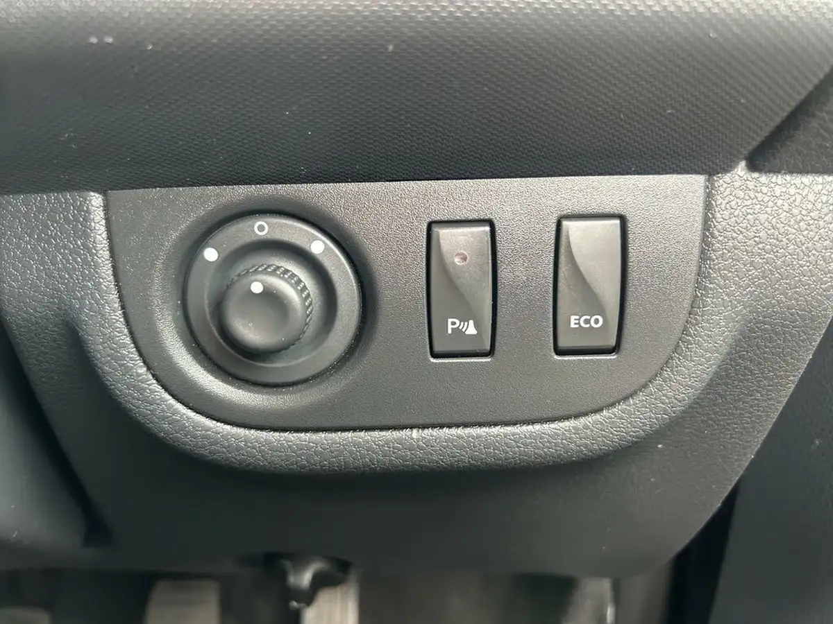 2016-dacia-sandero-stepway-09-tce-laureate-big-50