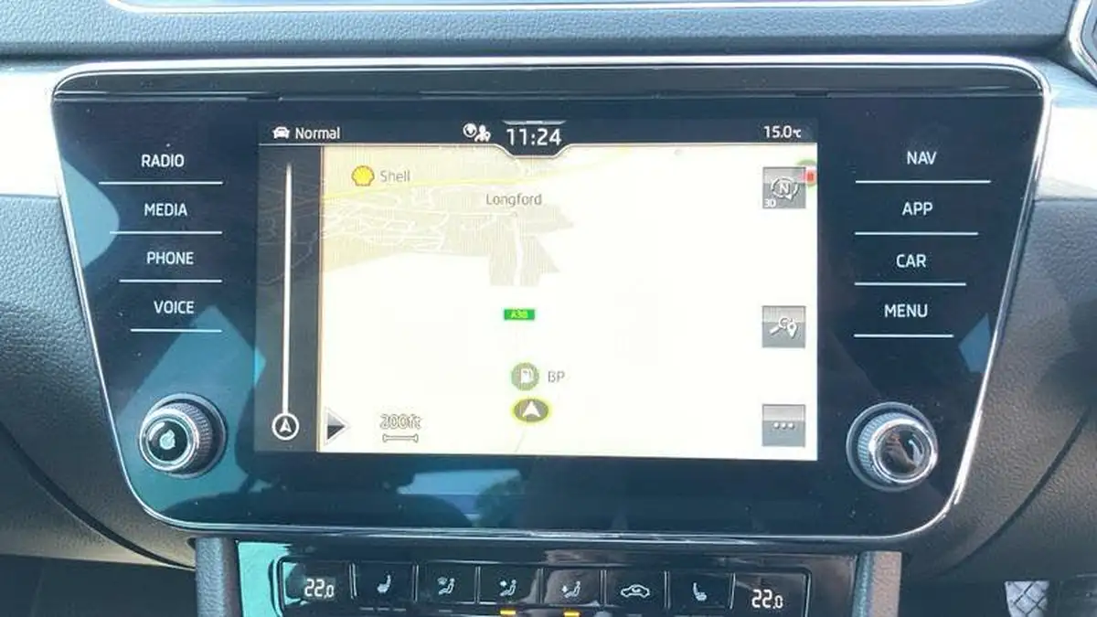 2022-skoda-superb-20tdi-se-technology-hatchback-dsg-big-24