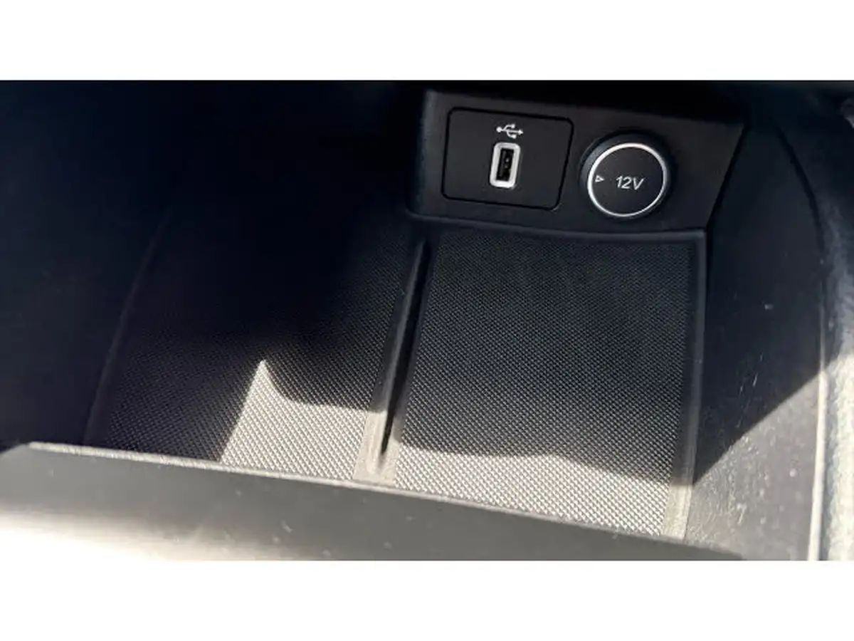 2018-ford-focus-10t-st-line-x-125ps-hatchback-big-24