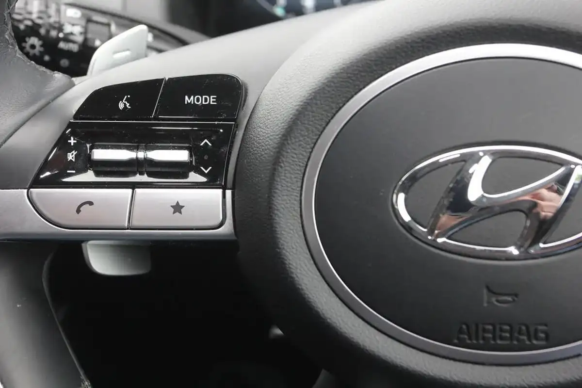 2023-hyundai-tucson-16-t-gdi-premium-230ps-hybrid-auto-big-21