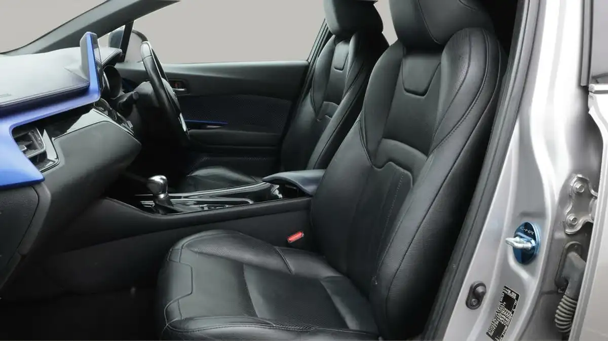 2017-toyota-c-hr-18-vvt-i-dynamic-big-14