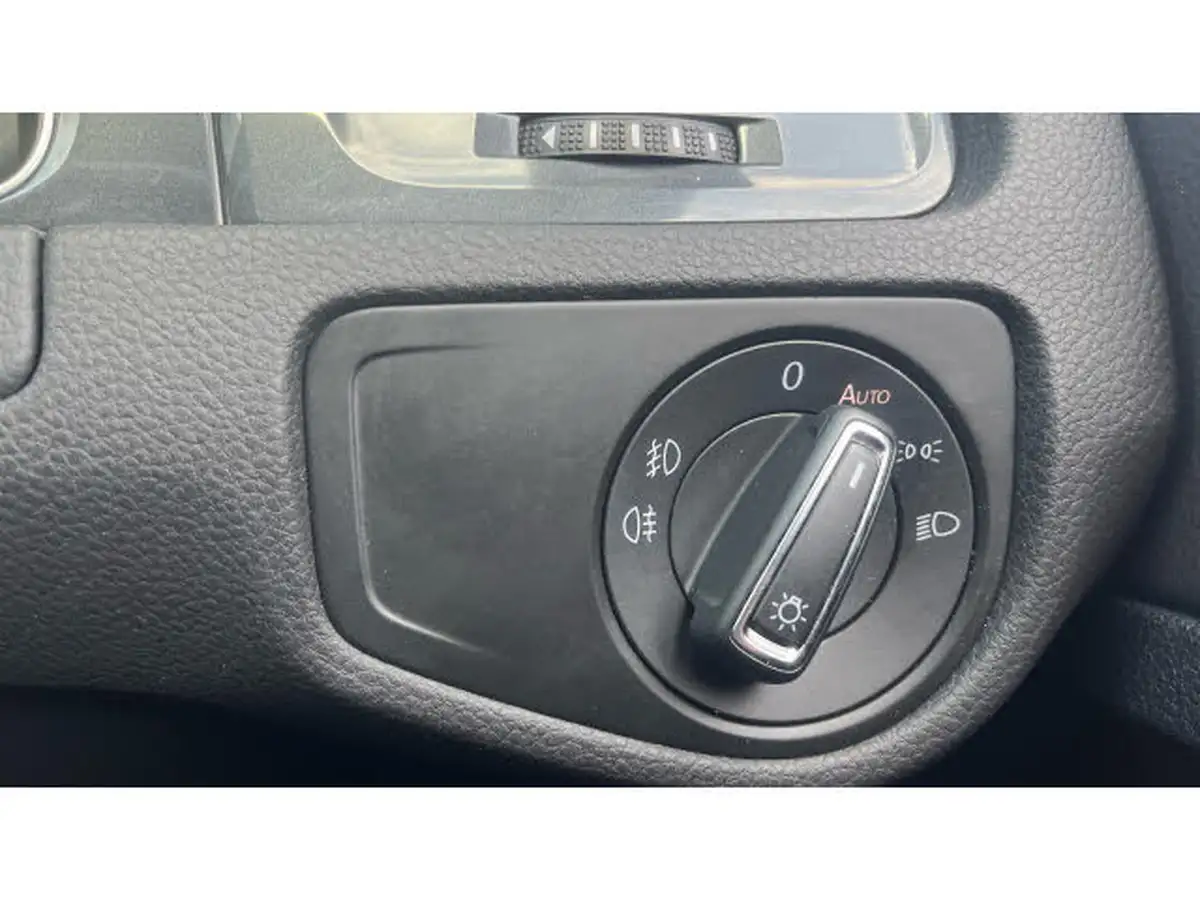 2019-volkswagen-golf-15-tsi-match-edition-150ps-hatchback-dsg-big-24