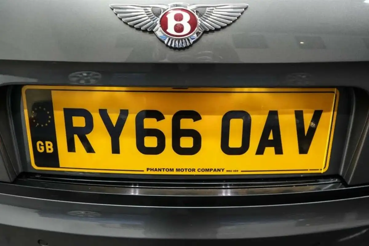 2016-bentley-flying-spur-40-v8-s-big-14