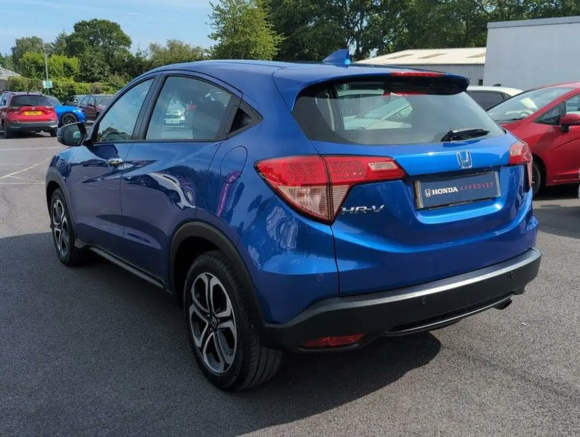 2018-honda-hr-v-15-i-vtec-se-navi-cvt-big-2