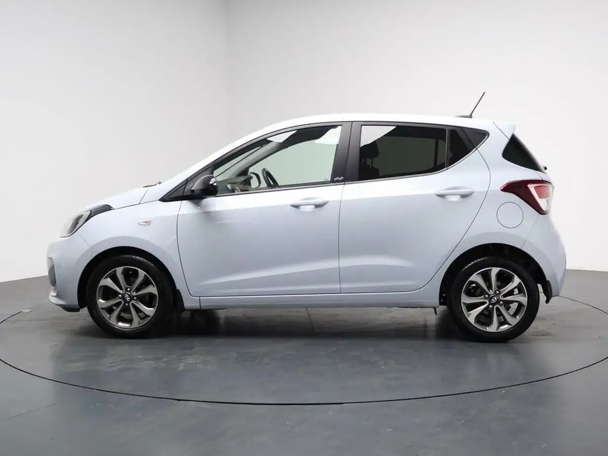 2019-hyundai-i10-10-play-big-7