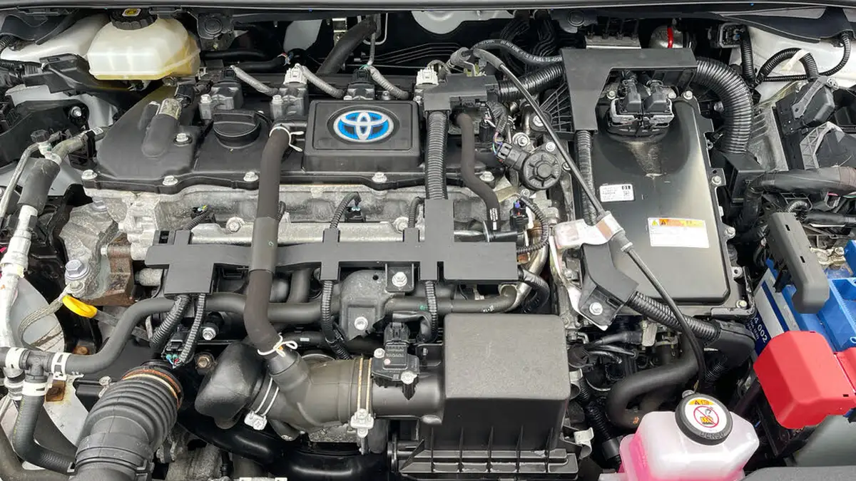 2021-toyota-corolla-18-vvt-i-icon-tech-spare-wheel-hatchback-5d-big-15