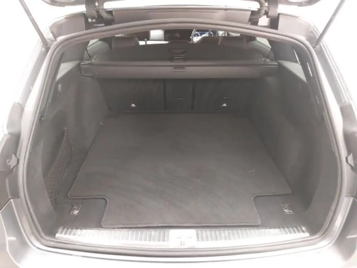 2019-mercedes-benz-e-class-20d-e220d-amg-line-edition-premium-estate-5d-big-7