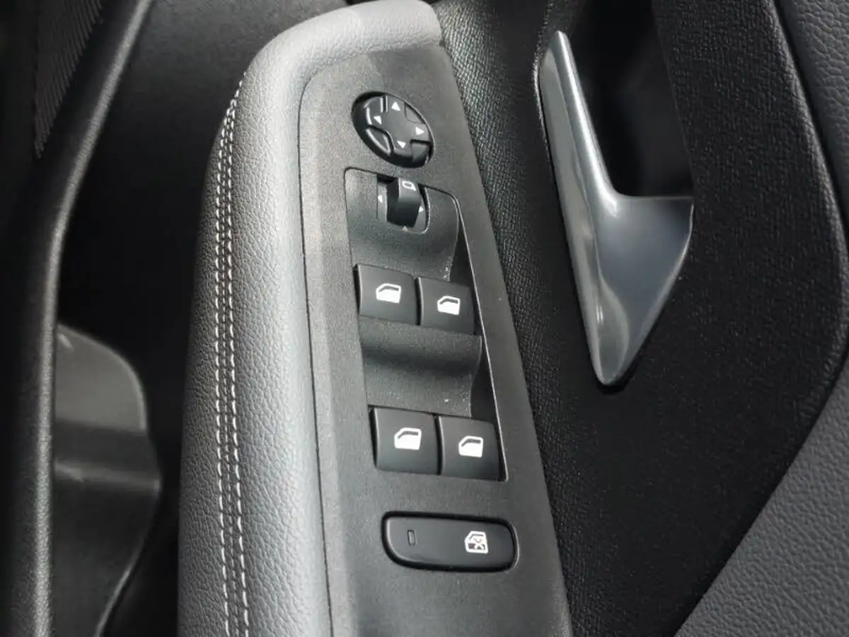 2022-vauxhall-mokka-12-elite-edition-100ps-big-18