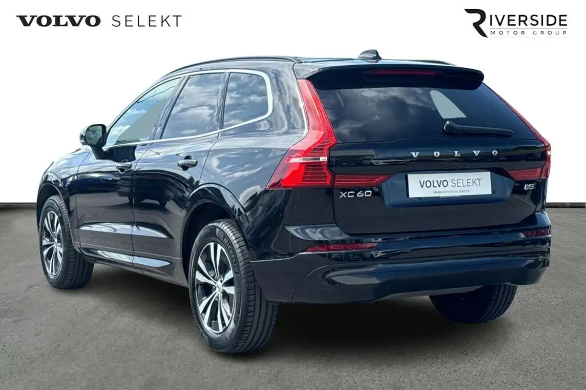 2024-volvo-xc60-20-b5-core-big-2