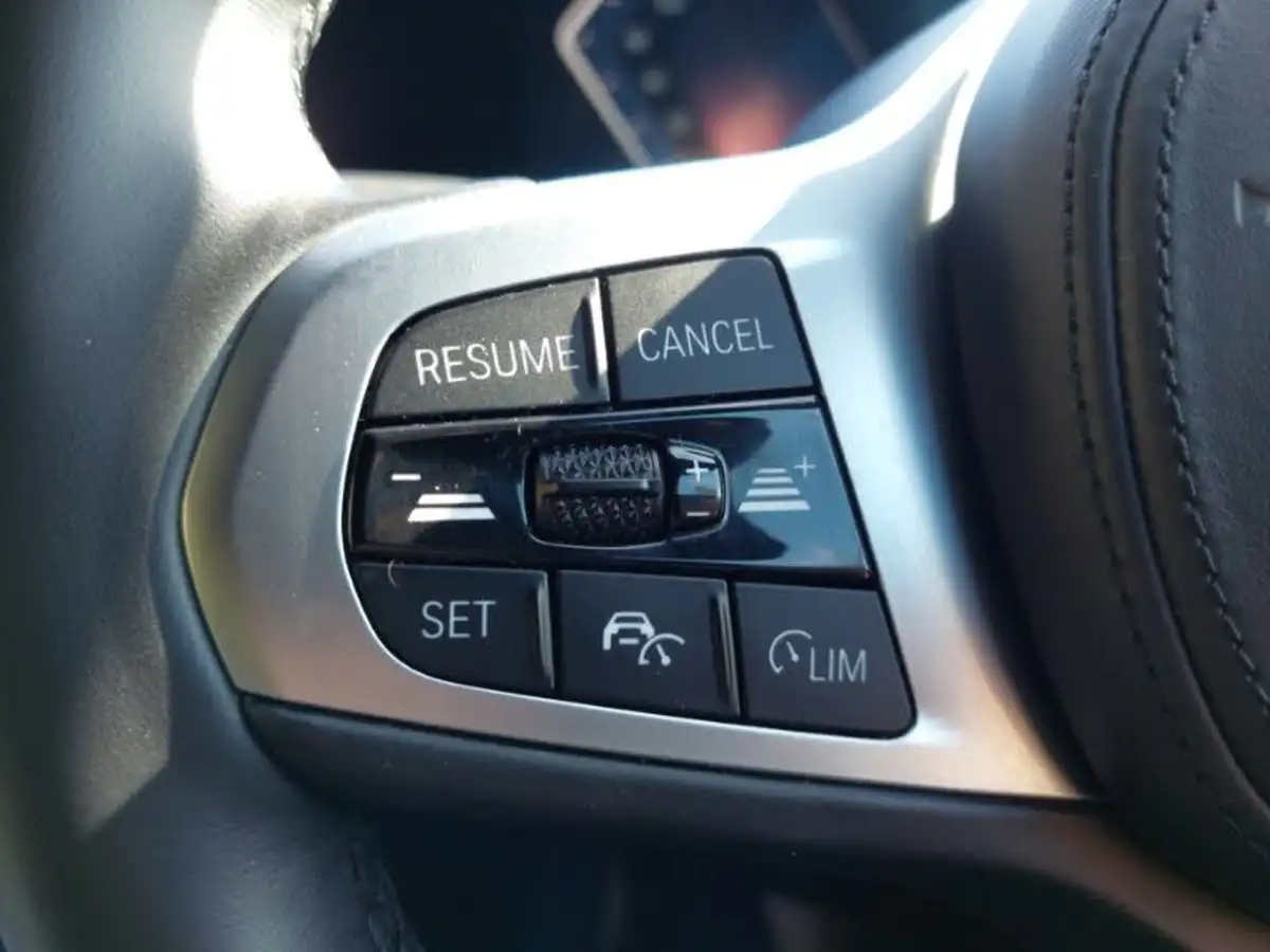 2023-bmw-i4-e-edrive35-m-sport-big-14