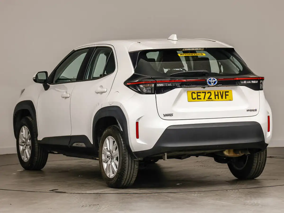 2022-toyota-yaris-cross-15-vvt-i-icon-big-1