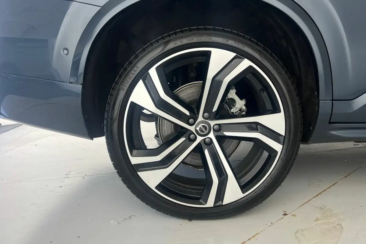 2024-volvo-xc90-20-t8-ultimate-dark-big-25