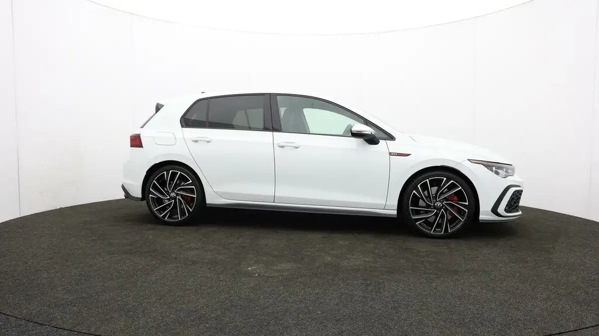 2024-volkswagen-golf-20-tsi-gti-245ps-big-40