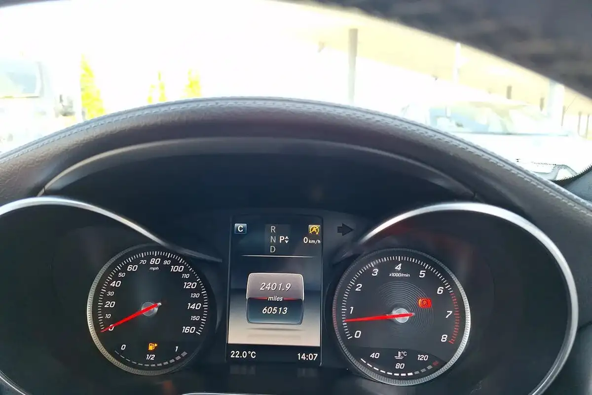 2015-mercedes-benz-c-class-20-c200-amg-line-184ps-premiumss-estate-5d-7g-tronic-plus-big-9