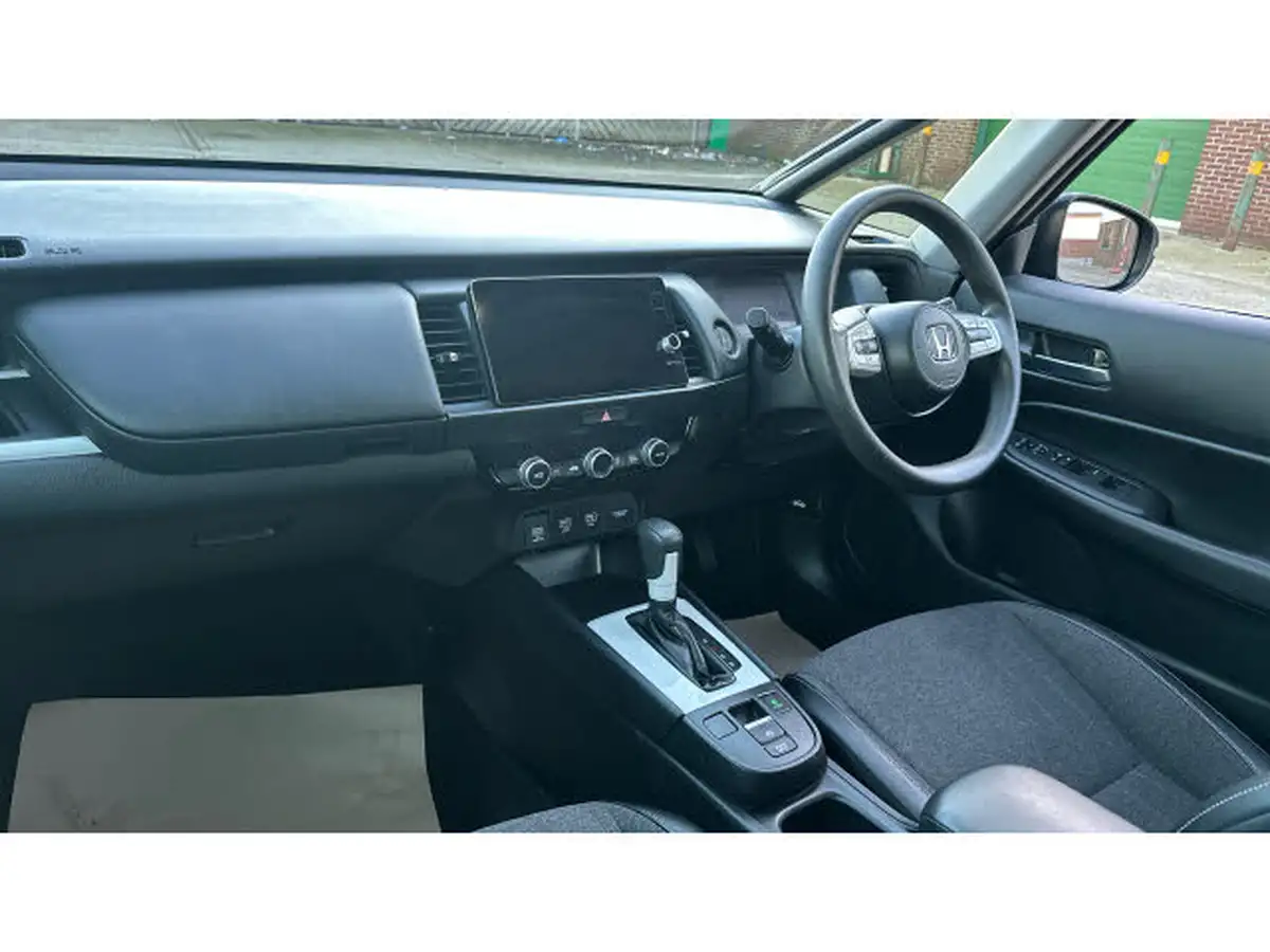 2021-honda-jazz-15-i-mmd-sr-109ps-big-8