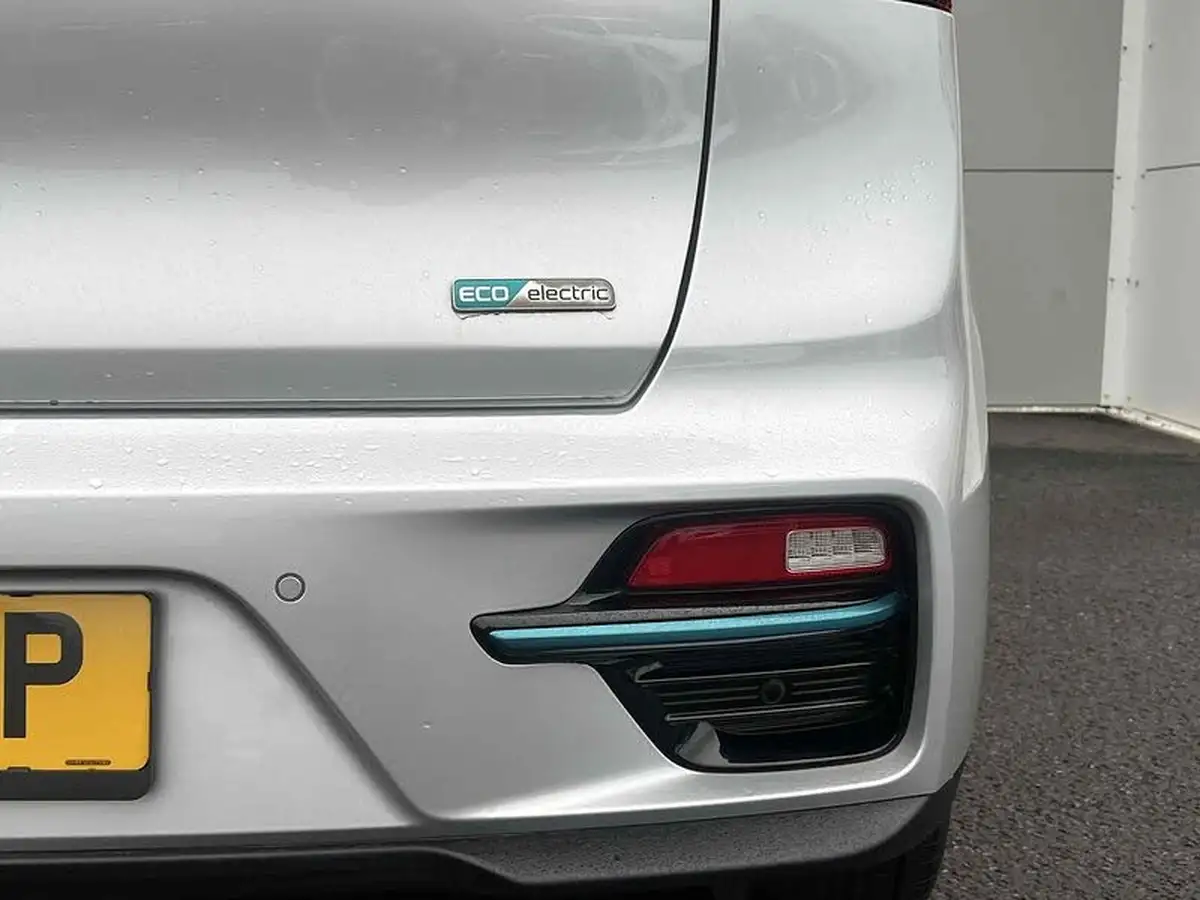 2020-kia-e-niro-ev-4-big-14