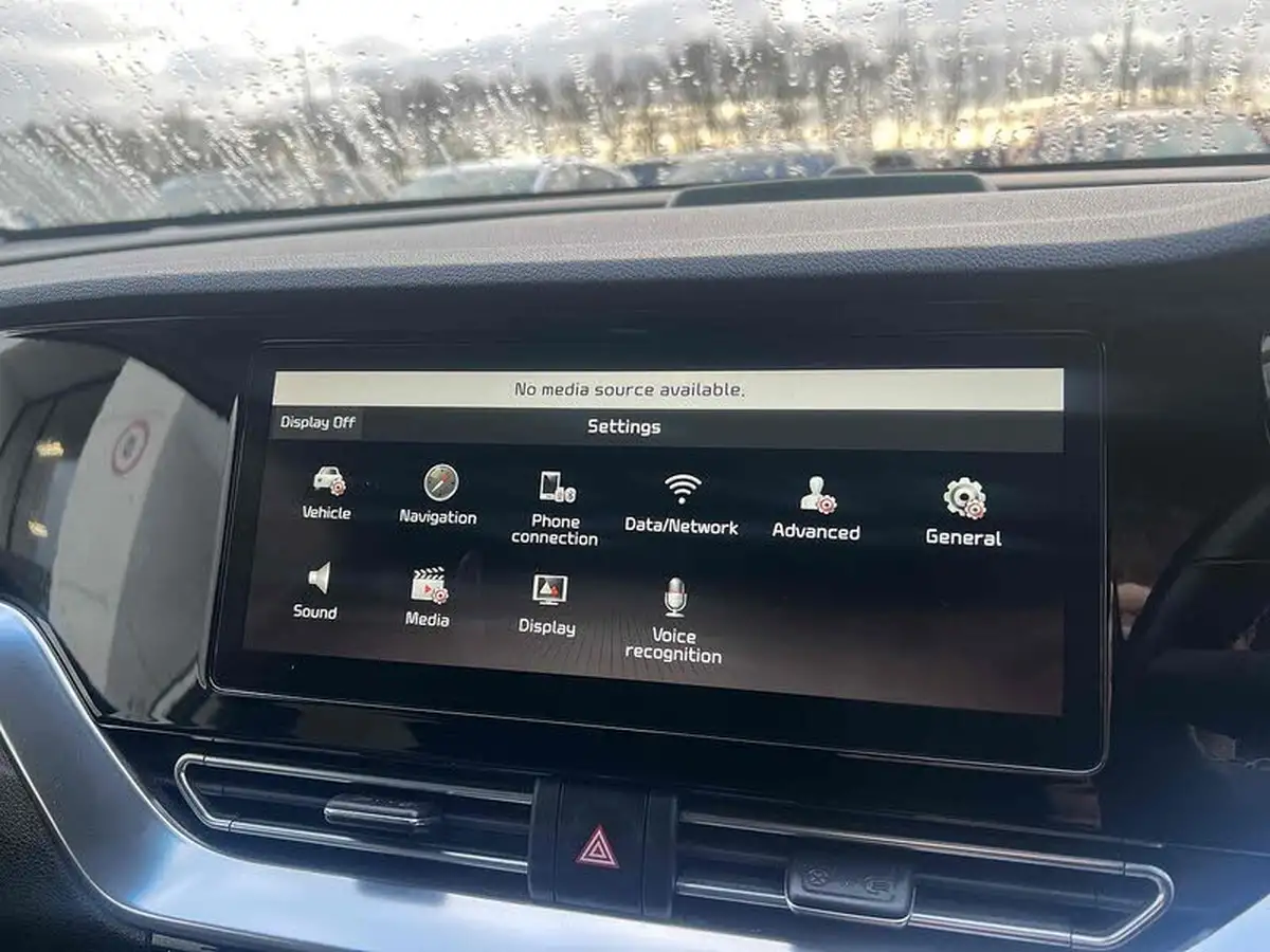 2020-kia-e-niro-ev-4-big-38